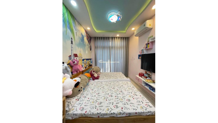 HXH 5 tầng đẹp ở ngay, 79m2 nở hậu tài lộc, Bàu Cát, giá chỉ 10  tỷ còn tl